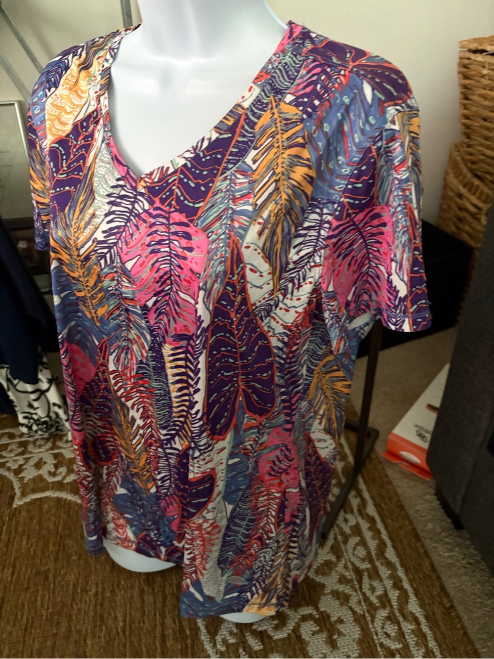 Reel Legends Reel-Tec Womens Sz LG Pink Purple Palms  V-Neck Performance Shirt - Picture 3 of 4